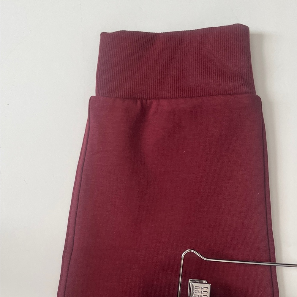Old Navy Burgundy Jogger Pants size medium - Picture 8 of 11